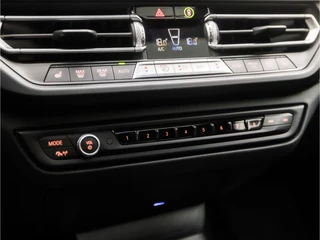 BMW 2 Serie Automaat (PANORAMADAK, M PAKKET, APPLE CARPLAY, HEAD-UP DISPLAY, MEMORY SEATS, STUUR/STOELVERWARMING, ADAPTIVE CRUISE, HARMAN/KARDON, CAMERA, 19'' VELGEN, NIEUWSTAAT) - afbeelding nr 37