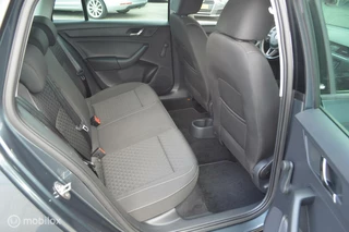 Škoda Rapid Skoda Rapid 1.2 TSI Edition AUTOMAAT | Navi |Trekhaak - afbeelding nr 15