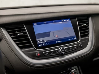 Opel Grandland X Opel Grandland X 1.2 Turbo Business Executive Automaat (APPLE CARPLAY, GROOT NAVI, ADAPTIVE CRUISE, DENON AUDIO, CAMERA, LEDER, SPORTSTOELEN, CLIMATE, LED KOPLAMPEN, TREKHAAK, NIEUWE APK, NIEUWSTAAT) - afbeelding nr 28