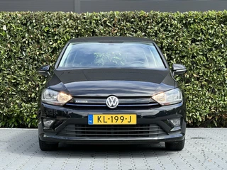 Volkswagen Golf Sportsvan Volkswagen Golf Sportsvan 1.0 TSI Connected Series, NL AUTO, NAP, ECC-AIRCO, NAVI, DODEHOEK, CRUISE, CAMERA, PARKEERSENSOREN, TREKHAAK, LICHTMETAAL 16