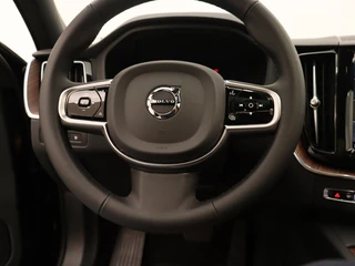 Volvo XC60 Volvo XC60 T6 PLUG-IN HYBRID LONG RANGE ULTRA DARK 22INCH SCHUIFDAK TREKHAA - afbeelding nr 10