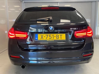 BMW 3 Serie BMW 3-serie Touring 318i Executive | LED | ELEKT ACHTERKLEP | NAVI | 18