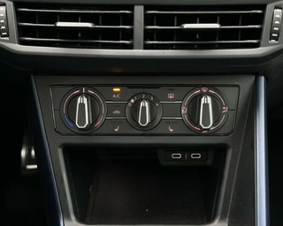 Volkswagen Polo Volkswagen Polo 1.0 TSI Comfortline, PANO, CRUISE, NAVI, KEYLESS, AIRCO, LED, STOELVERWARMING, PARKEERSENSOREN, LICHTMETAAL 15
