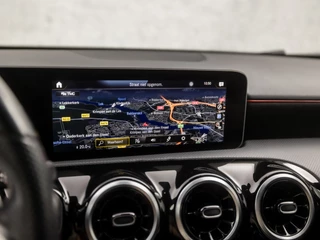 Mercedes-Benz A-Klasse Automaat (APPLE CARPLAY, GROOT NAVI, CAMERA, LEDER/ALCANTARA, DIAMOND GRILL, SPORTSTOELEN, STOELVERWARMING, GETINT GLAS, WIDESCREEN, NIEUWE APK, NIEUWSTAAT) - afbeelding nr 25