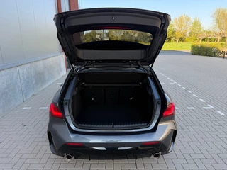 BMW 1 Serie BMW 1-serie 120i High Executive M-Sportpakket|Pano|Trekhaak| - afbeelding nr 28