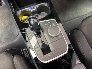BMW 1 Serie BMW 1 Serie M135I X-Drive High Executive 306pk Kuipstoel Hud Incl 12Mnd Garantie - afbeelding nr 24