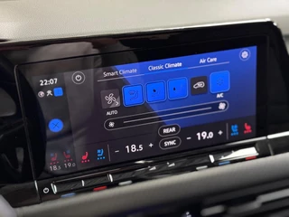 Volkswagen Golf Volkswagen Golf 8 2.0 TSI R 4MOTION Performance | Drift mode| Pano | AKRAPOVIC | Harman/Kardon | Stoelventilatie Side assist - afbeelding nr 24