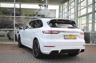 Porsche Cayenne Porsche Cayenne 3.0 E-Hybrid | Sport Chrono | Pano | HUD | Origineel NL Auto! - afbeelding nr 7