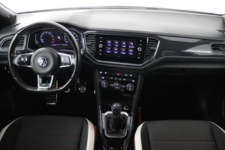 Volkswagen T-Roc Volkswagen T-Roc 1.0 TSI Sport (PARKEERSENSOREN, NAVIGATIE, ACHTERUITRIJCAMERA, DIGITAAL DASHBOARD, CRUISE CONTROL, NL-AUTO) - afbeelding nr 3