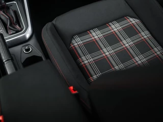 Volkswagen Polo Volkswagen Polo 2.0 TSI GTI Pano Beats Navi Cruise CarPlay - afbeelding nr 42
