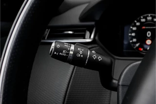 Land Rover Range Rover Velar Land Rover Range Rover Velar 2.0 AWD R-Dynamic Pano Camera Leder Meridian 21