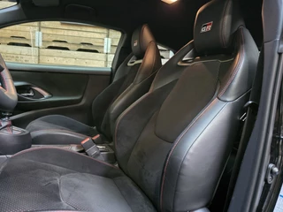 Toyota Yaris Toyota Yaris 1.6 GR Four Performance Carplay Carbon LED Camera 18
