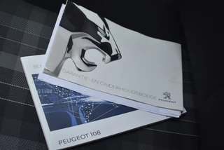 Peugeot 108 Peugeot 108 1.0 E-VTI ALLURE / CARPLAY / AIRCO / CRUISE CONTROL - afbeelding nr 24