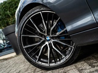 BMW 1 Serie BMW 1-serie M140i xDrive High Executive|H&K|REMUS|19'' - afbeelding nr 14