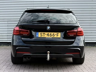 BMW 3 Serie BMW 3-serie Touring 320d High Executive M Sport Panoramadak Trekhaak HUD LED ACC Individual Shadow Line Camera 19