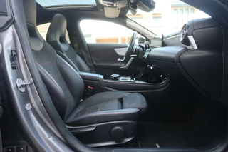 Mercedes-Benz CLA Mercedes CLA-klasse 250 AMG-NIGHT 225pk PANORAMADAK|SFEERVERLICHTING|WIDESCREEN|360CAMERA|BURMESTER|DEALER ONDERHOUDEN - afbeelding nr 29