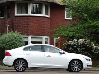 Volvo S60 Volvo S60 1.5 T2 122PK Nordic+ / R-Design / LED 2016 *NAP* - afbeelding nr 3