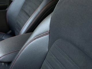 Ford Kuga Ford Kuga 2.5 PHEV ST-Line X | Afneembare trekhaak | Adaptive cruise control | Head up Display | Winter Pack | Elektrische achterklep | 1.500 kg trekgewicht | Bang&Olufsen - afbeelding nr 25