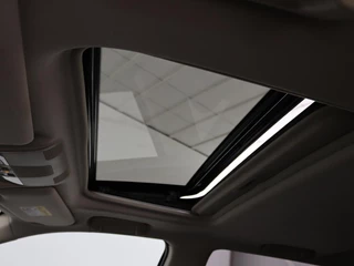 Mitsubishi Outlander Mitsubishi Outlander 2.4 PHEV Intense+ | Schuifdak |  Stoel & stuurverwarming | 360 camera | Trekhaak | Half leder | Carplay | Navigatie | Climate control - afbeelding nr 6