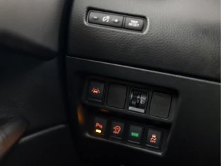 Nissan QASHQAI Nissan QASHQAI 1.2 Deluxe Automaat (PANORAMADAK, NAVIGATIE, CLIMATE, 360 CAMERA, GETINT GLAS, SPORTSTOELEN, CRUISE, KEYLESS, NIEUWE APK, NIEUWSTAAT) - afbeelding nr 24