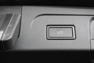 Volkswagen Touran Volkswagen Touran 1.5 TSI DSG Highline 7p | Navigatie | Apple Carplay/Android Auto | Parkeersensoren | Adaptive Cruise Control | Stoel-en stuurverwarming | Elektrische achterklep | Getinte ramen | Climatronic - afbeelding nr 26