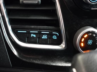 Ford Transit Custom Ford Transit Custom 300 2.0 TDCI L2H1 Limited Dubbele Cabine Automaat Navigatie Airco 2 Schuifdeuren Trekhaak PDC  Carplay  DAB - afbeelding nr 26