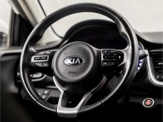 Kia Stonic (APPLE CARPLAY, GROOT NAVI, CLIMATE, ADAPTIVE CRUISE, SPORTSTOELEN, KEYLESS, CAMERA, GETINT GLAS, LM VELGEN, NIEUWSTAAT) - afbeelding nr 17