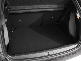 Peugeot 2008 Peugeot 2008 1.2 PureTech Active Pack | Navigatie | Airco | Cruise Control | Led | Parkeer sensoren - afbeelding nr 32