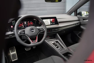 Volkswagen Golf Volkswagen Golf 8 GTI Clubsport | Pano | Matrix IQ | Alcantara | ACC | Rijdersauto Edition | Deep Black Pearl | Fabrieksgar. 2027 - afbeelding nr 23