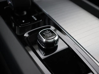 Volvo XC60 Volvo XC60 T6 PLUG-IN HYBRID LONG RANGE PLUS DARK SCHUIFDAK 360GR CAM ACC B - afbeelding nr 31