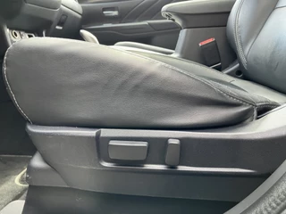 Mitsubishi Outlander Mitsubishi Outlander 2.0 PHEV Instyle+ 203 pk 4WD AUT. | 1e eigenaar | dealer onderhouden | navigatie | trekhaak | leder interieur - afbeelding nr 20