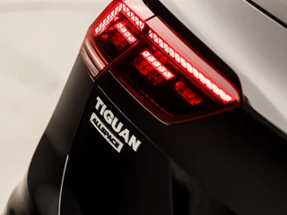 Volkswagen Tiguan Allspace Volkswagen Tiguan Allspace 1.5 TSI R-Line Sport 7 Persoons 150Pk Automaat (PANORAMADAK, VIRTUAL COCKPIT, APPLE CARPLAY, GROOT NAVI, CAMERA, SPORTSTOELEN, ZWART HEMEL, ADAPTIVE CRUISE, LED KOPLAMPEN, KEYLESS, NIEUWE APK, NIEUWSTAAT) - afbeelding nr 35