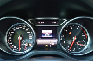Mercedes-Benz GLA Rijklaarprijs-Garantie Navigatie Airco Trekhaak Sport Interieur Camrera - afbeelding nr 17