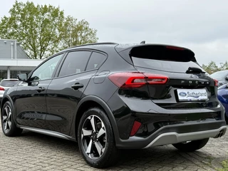 Ford Focus Ford Focus 1.0 EcoBoost Hybrid Active | 155pk Automaat | Adaptive cruise control | Winter Pack | Dodehoeksensoren | Camera | Privacy glass - afbeelding nr 4