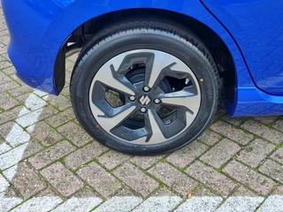 Suzuki Swift Suzuki Swift 1.2 STYLE SMART HYBRID AUTOM. | DEMO DEAL! | Garantie tot 2031! - afbeelding nr 34