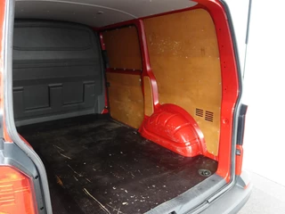Volkswagen Transporter Volkswagen Transporter 2.0 TDI 150pk DSG Automaat Trekhaak Apple Carplay/ Android Auto Cruise control Airco Sidebars Parkeersensoren - afbeelding nr 10