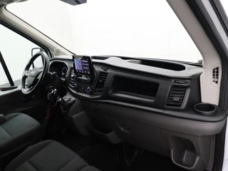 Ford Transit Ford Transit 2.0TDCI 130PK L2H2 | Navigatie | Camera | Trekhaak 2800Kg | Airco | 3-Persoons - afbeelding nr 20