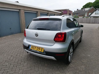 Volkswagen Polo Volkswagen Polo 1.2 TSI CROSS POLO **Clima//Lm ** - afbeelding nr 4