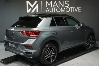 Volkswagen T-Roc Volkswagen T-Roc 1.5 TSI 3x R-Line / PANODAK / BEATS AUDIO / KEYLESS / CAMERA / ACC / 19” - afbeelding nr 4