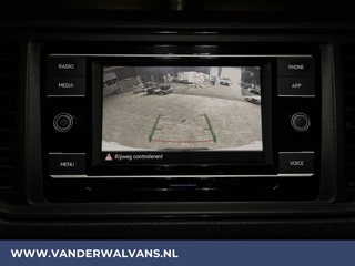 Volkswagen Crafter Volkswagen Crafter 2.0 TDI 140 pk L3H3 L2H2 Euro6 Airco | Camera | Apple Carplay | Cruisecontrol | Chauffeursstoel Android Auto - afbeelding nr 4