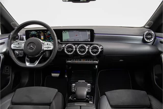 Mercedes-Benz CLA Mercedes-Benz CLA 250 e AMG Premium, Burmester, Pano, Head-Up, Distronic, Widescreen 2021 - afbeelding nr 6