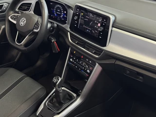 Volkswagen T-Roc Volkswagen T-Roc Cabrio TSI VIR.COCKPIT CARPLAY NAVI IQ.LED STOEL/STUUR.VERW DAB ADAP.CRUISE 05/2024 