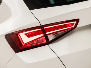 SEAT Ateca (APPLE CARPLAY, NAVIGATIE, CLIMATE, CAMERA, LED KOPLAMPEN, GETINT GLAS, SPORTSTOELEN, PARKEERSENSOREN, TREKHAAK, NIEUWE APK, NIEUWSTAAT) - afbeelding nr 25