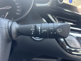Toyota C-HR Toyota C-HR 2.0 Hybrid 184pk Dynamic - afbeelding nr 20