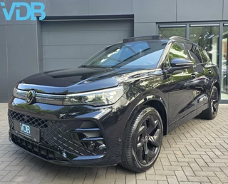 Volkswagen Tiguan Volkswagen Tiguan 1.5 eTSI R-Line BLACKEDITION MEMORY PANO - afbeelding nr 31