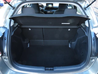 Toyota Yaris Toyota Yaris 1.5 Hybrid Dynamic | 1e EIGENAAR | DEALER ONDERHOUDEN | NAVI | KEYLESS ENTRY+GO | CAMERA | ADAPTIVE CRUISE | DAB+ | - afbeelding nr 21
