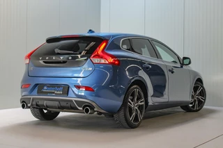Volvo V40 Volvo V40 2.0 D3 Business Sport PANO| R DESIGN - afbeelding nr 2
