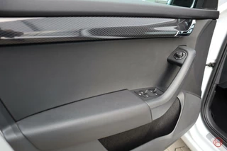 Škoda Octavia Skoda Octavia Combi 2.0 TSI RS DSG 220 PK / 1e eig / Stoelverwarming / Cruise / Xenon - afbeelding nr 20