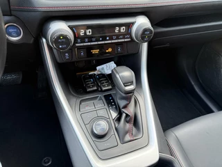 Toyota RAV4 Toyota RAV4 2.5 Plug-in Hybrid AWD Bi-Tone Plus Trekh.360 Camera - afbeelding nr 17