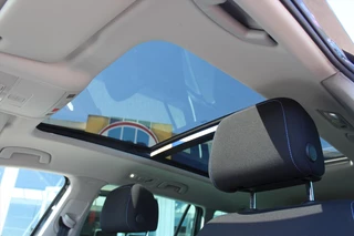 Volkswagen Passat Volkswagen Passat Variant 1.4 TSI PHEV 218pk 6-DSG GTE Business Highline | PanoramaDak | Zomer- en winterset | Carplay | - afbeelding nr 4